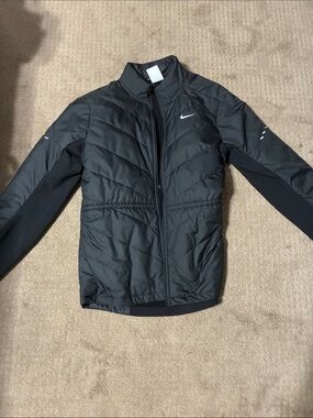 Nike Men's Black Quilted Puffer Jacket with Swoosh
